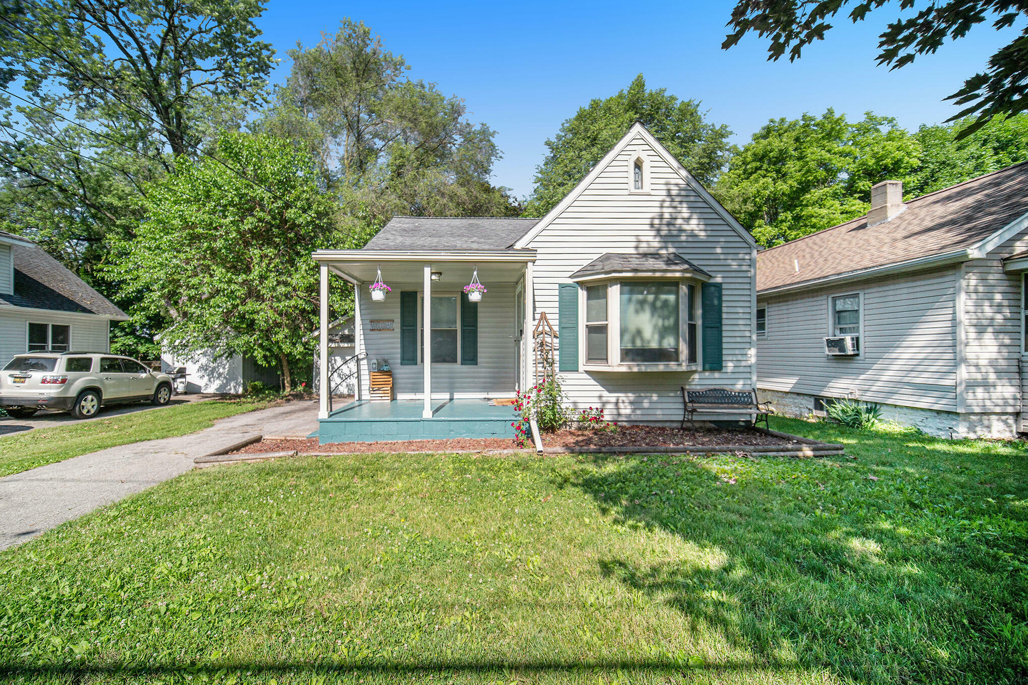Property Photo: 304 Hague Avenue MI 49203