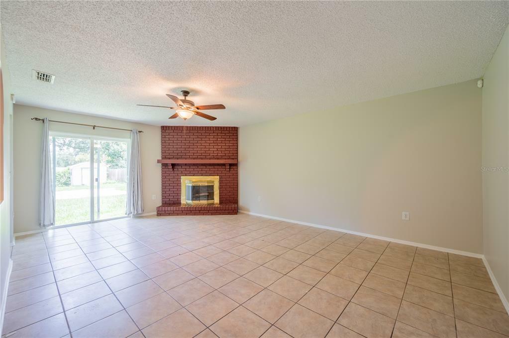 Property Photo:  3758 Dovehollow Drive  FL 33812 