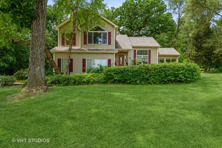 624 Tulip Circle  Island Lake IL 60042 photo