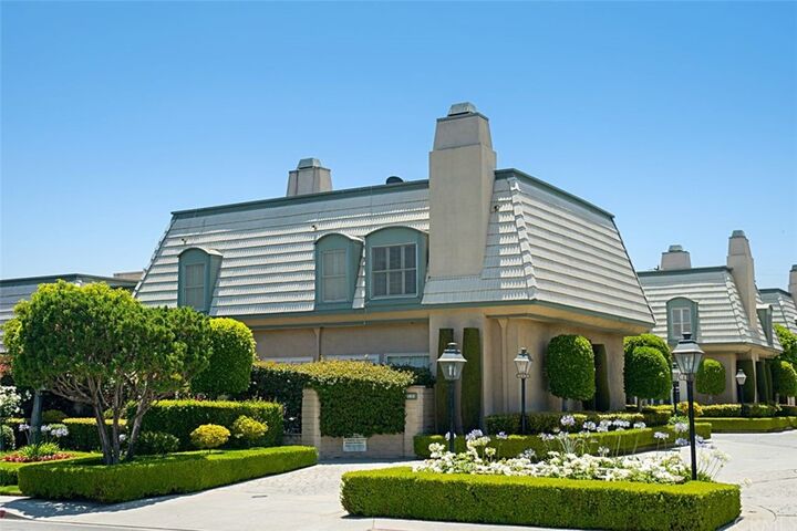 Property Photo:  1014 Fairview Avenue 5  CA 91007 