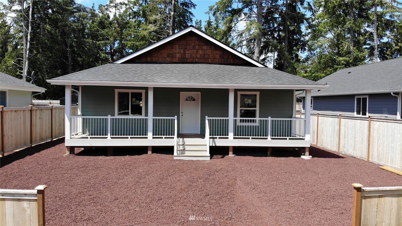 Property Photo:  609 N Melbourne Street  WA 98595 