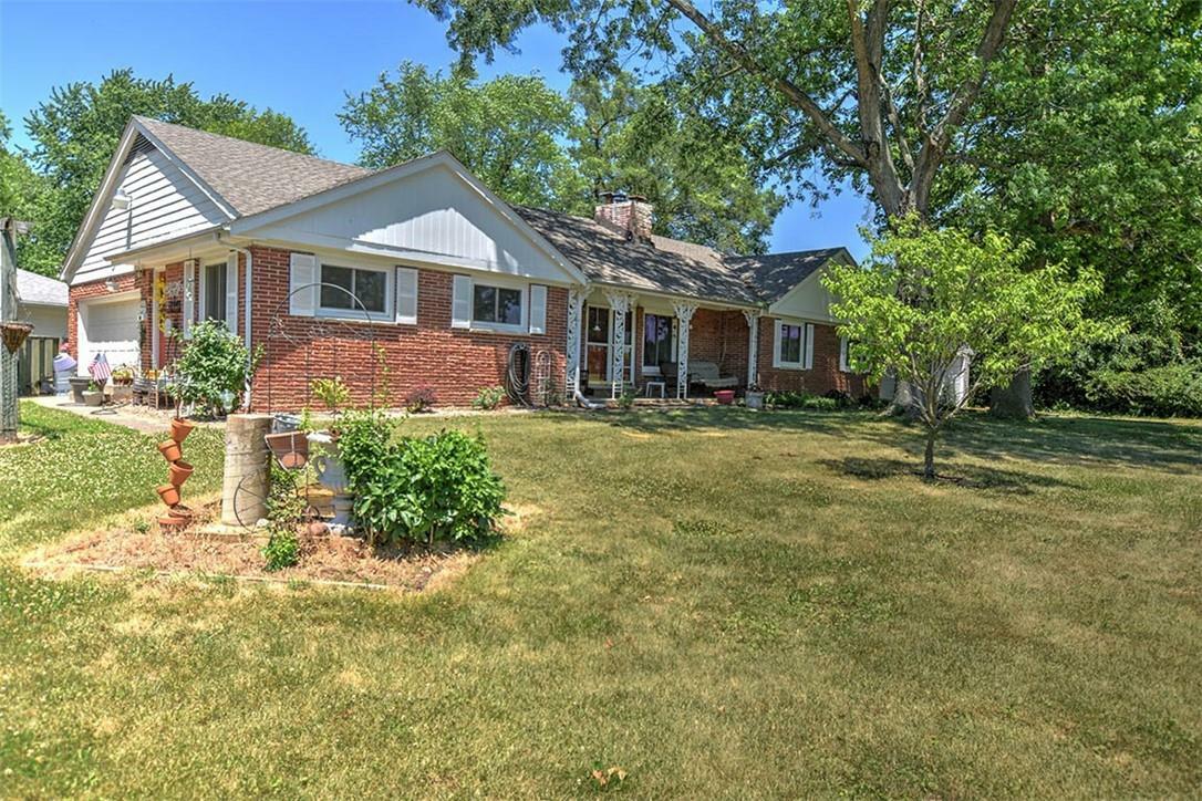 Property Photo:  1602 W Melrose Court  IL 62526 