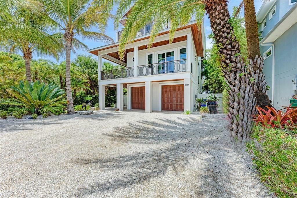 Property Photo: 830 S Bay Boulevard A FL 34216