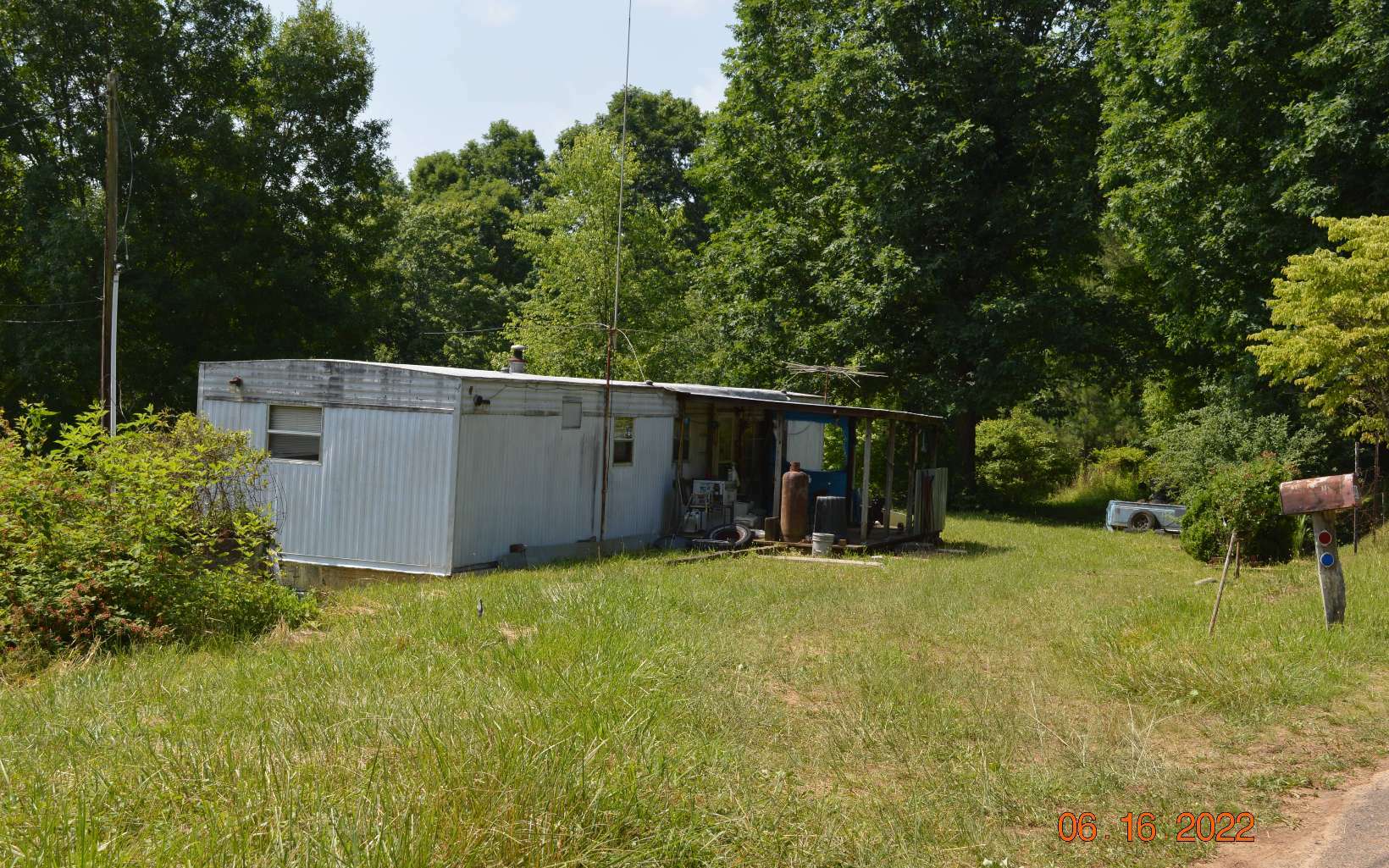 Property Photo:  191 Evergreen Drive  GA 30540 