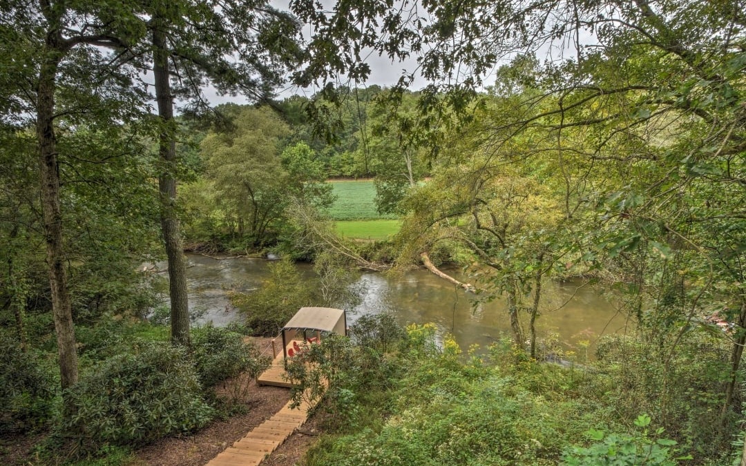 Property Photo: 363 Licklog Road GA 30536