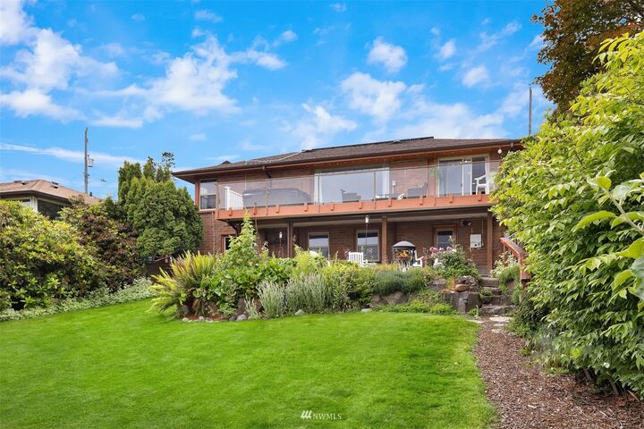 Property Photo:  10824 Forest Avenue S  WA 98178 