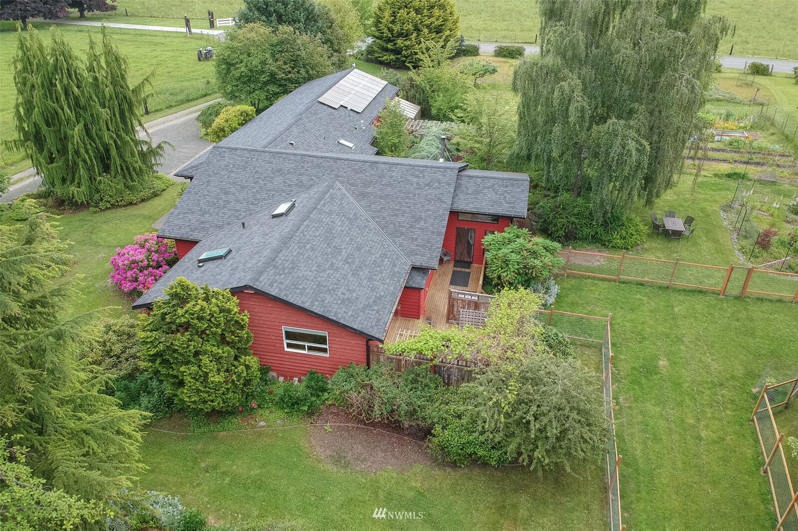 Property Photo:  313 Applegate Lane  WA 98382 
