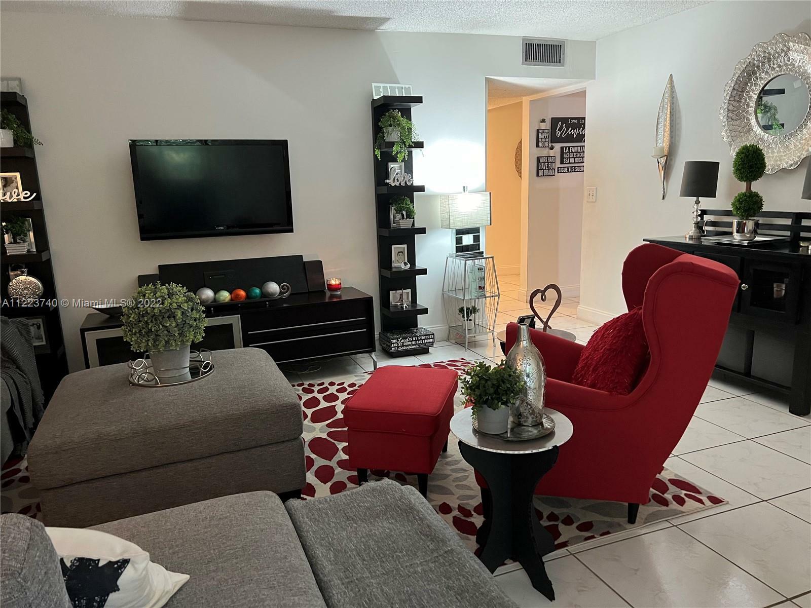 Property Photo: 2700 Coral Springs Dr 104 FL 33065