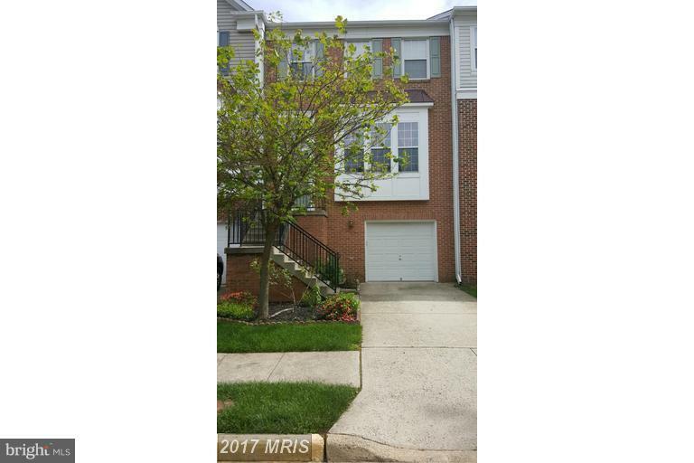 Property Photo: 22484 Maison Carree Square VA 20148