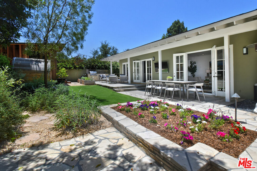 Property Photo:  2790   Ellison Dr  CA 90210 