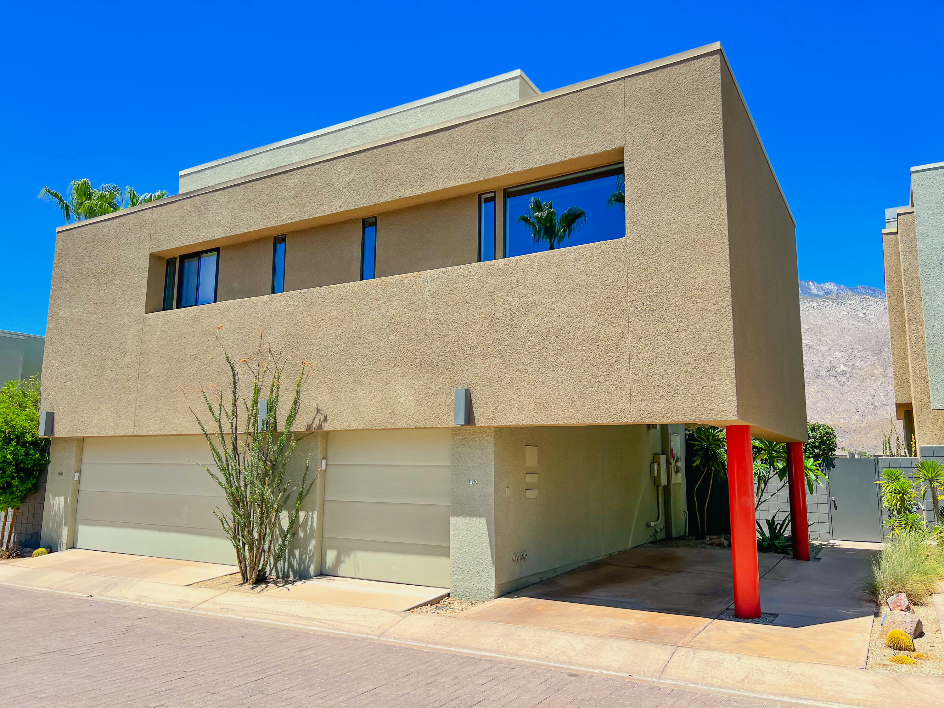 Property Photo:  1472 E Baristo Road  CA 92262 