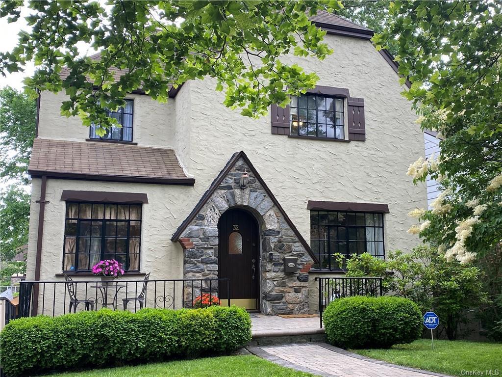 Property Photo: 32 Harding Parkway NY 10552