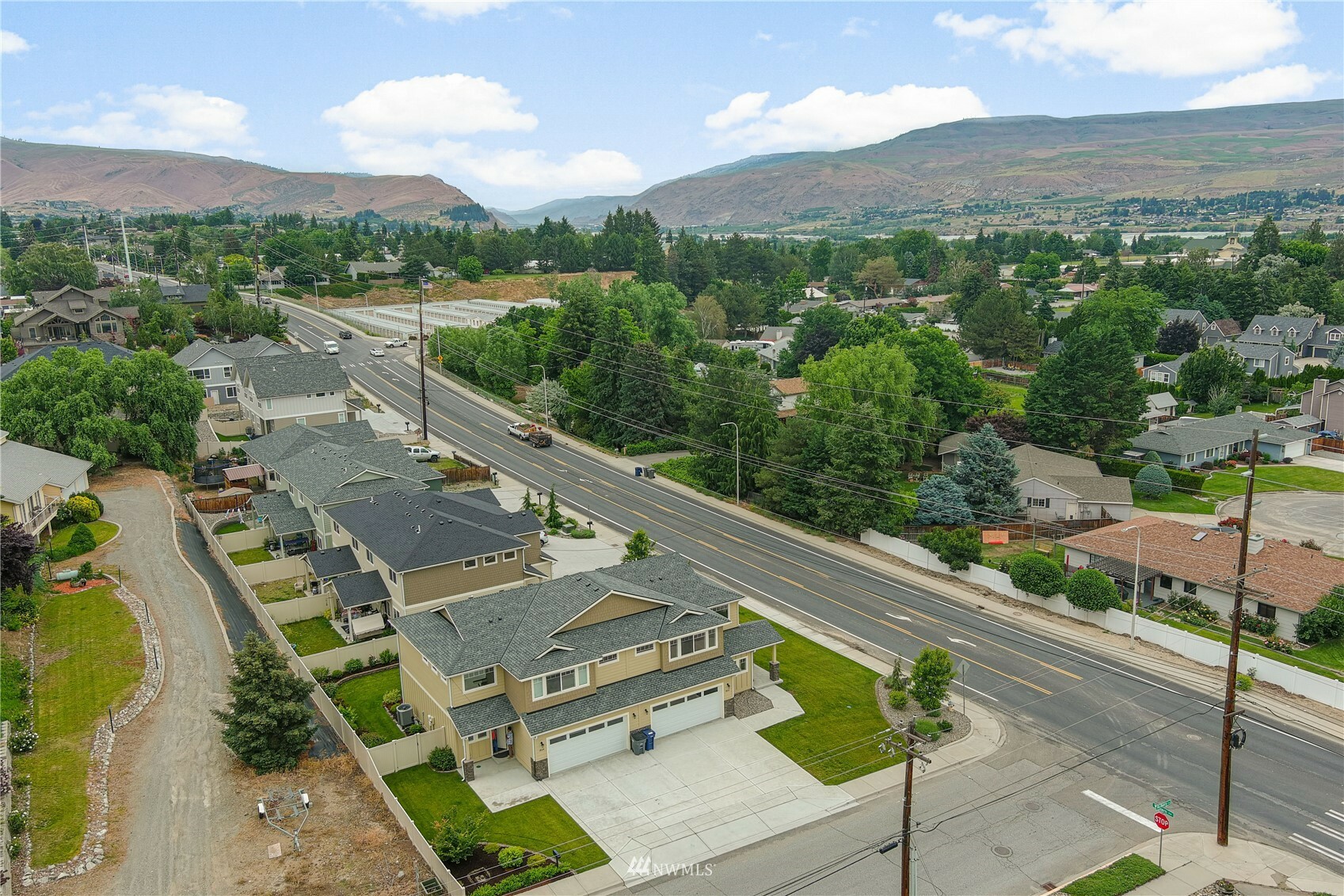 Property Photo:  1802 Mulberry Lane  WA 98801 