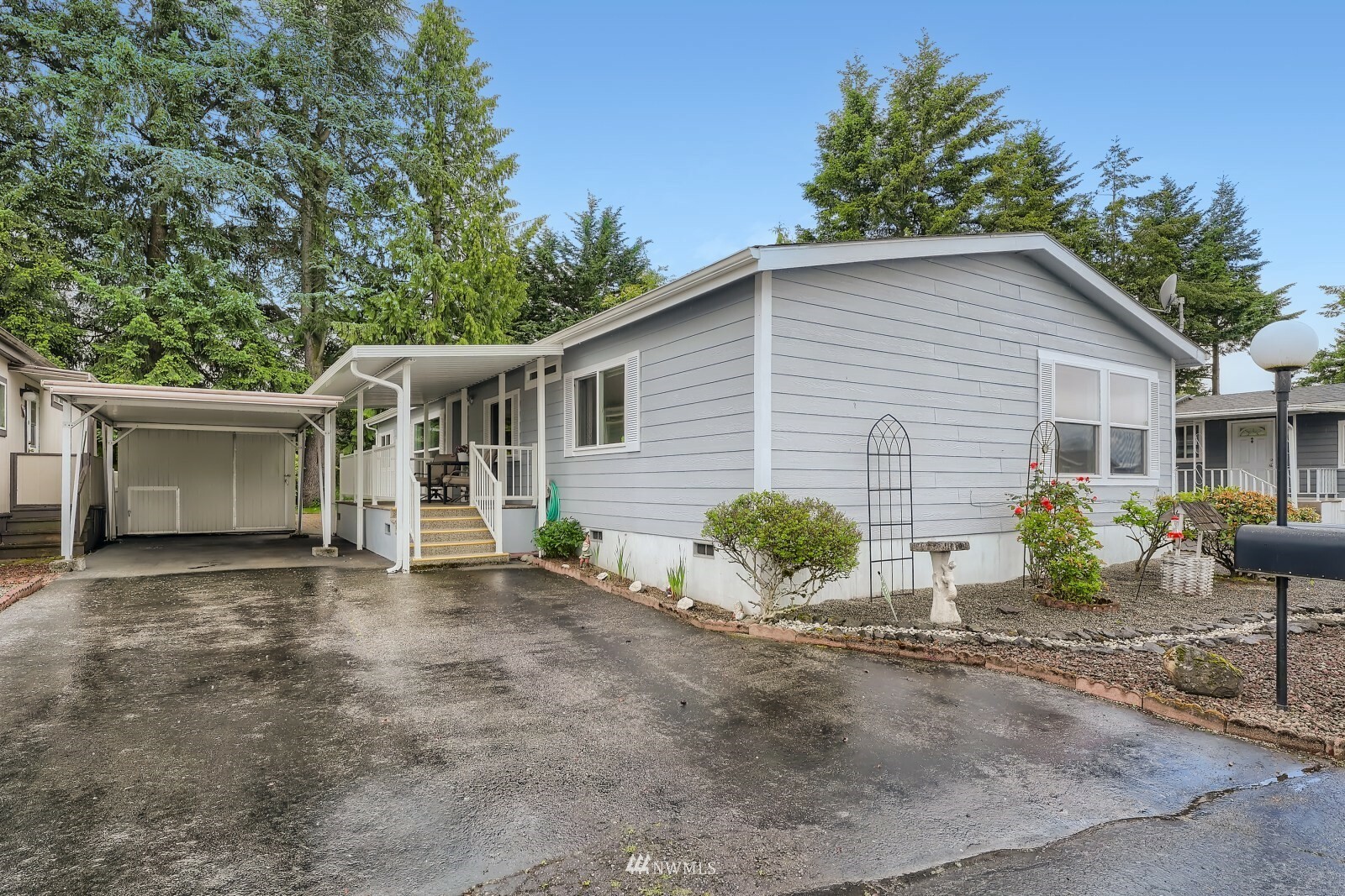 Property Photo:  816 Mountain Villa Drive  WA 98022 