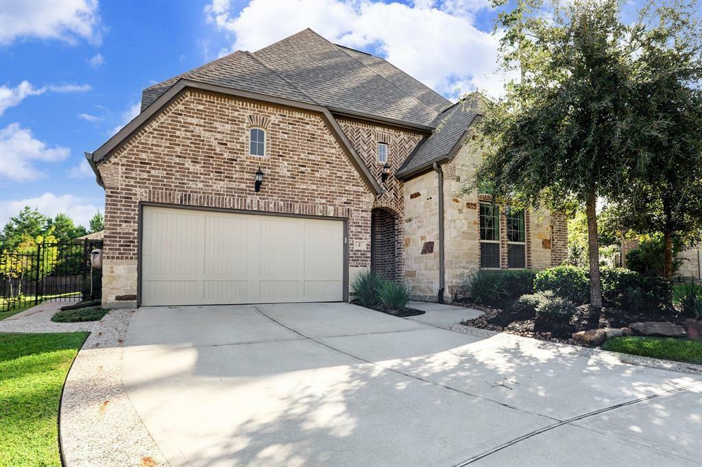 Property Photo:  2 E Twin Ponds Ct  TX 77375 