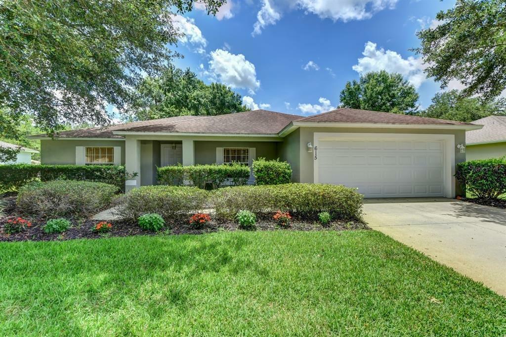 Property Photo:  615 Cypress Oak Circle  FL 32720 