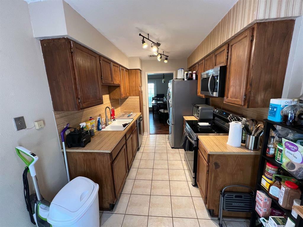 Property Photo:  1401 Oden Street 18  LA 71104 