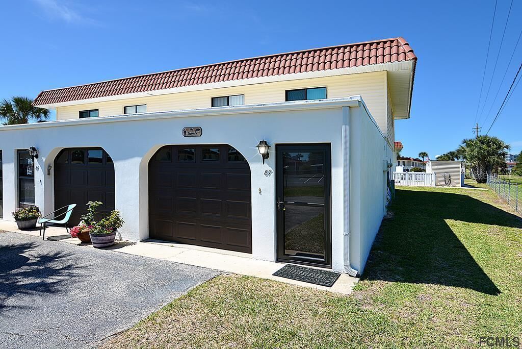 Property Photo:  87 Ocean Palm Villas S 87  FL 32136 