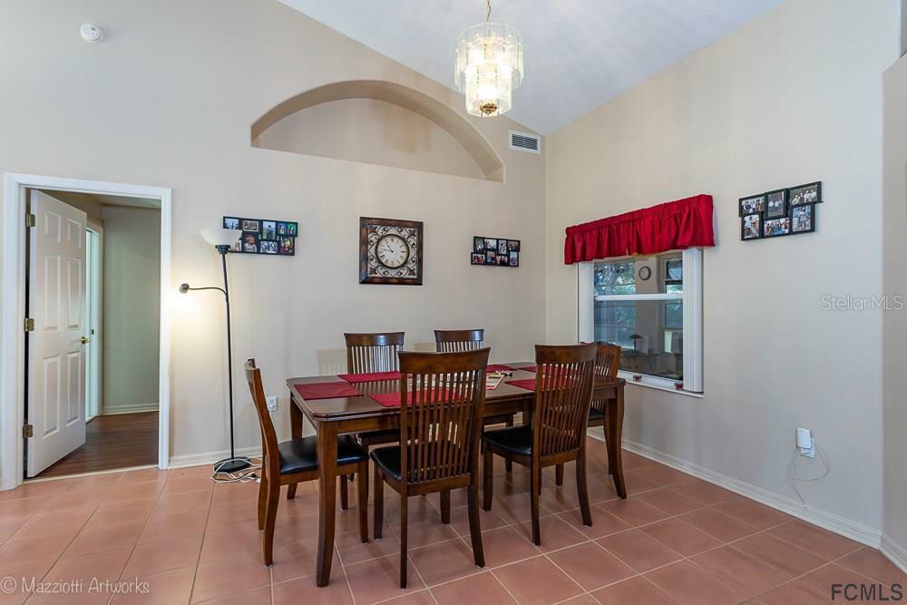 Property Photo:  5 Burnham Lane  FL 32137 