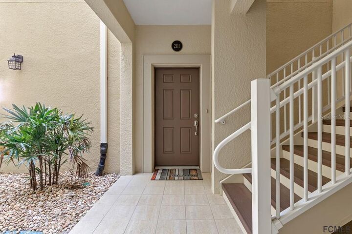 Property Photo:  115 Riverview Bend S 2111  FL 32137 