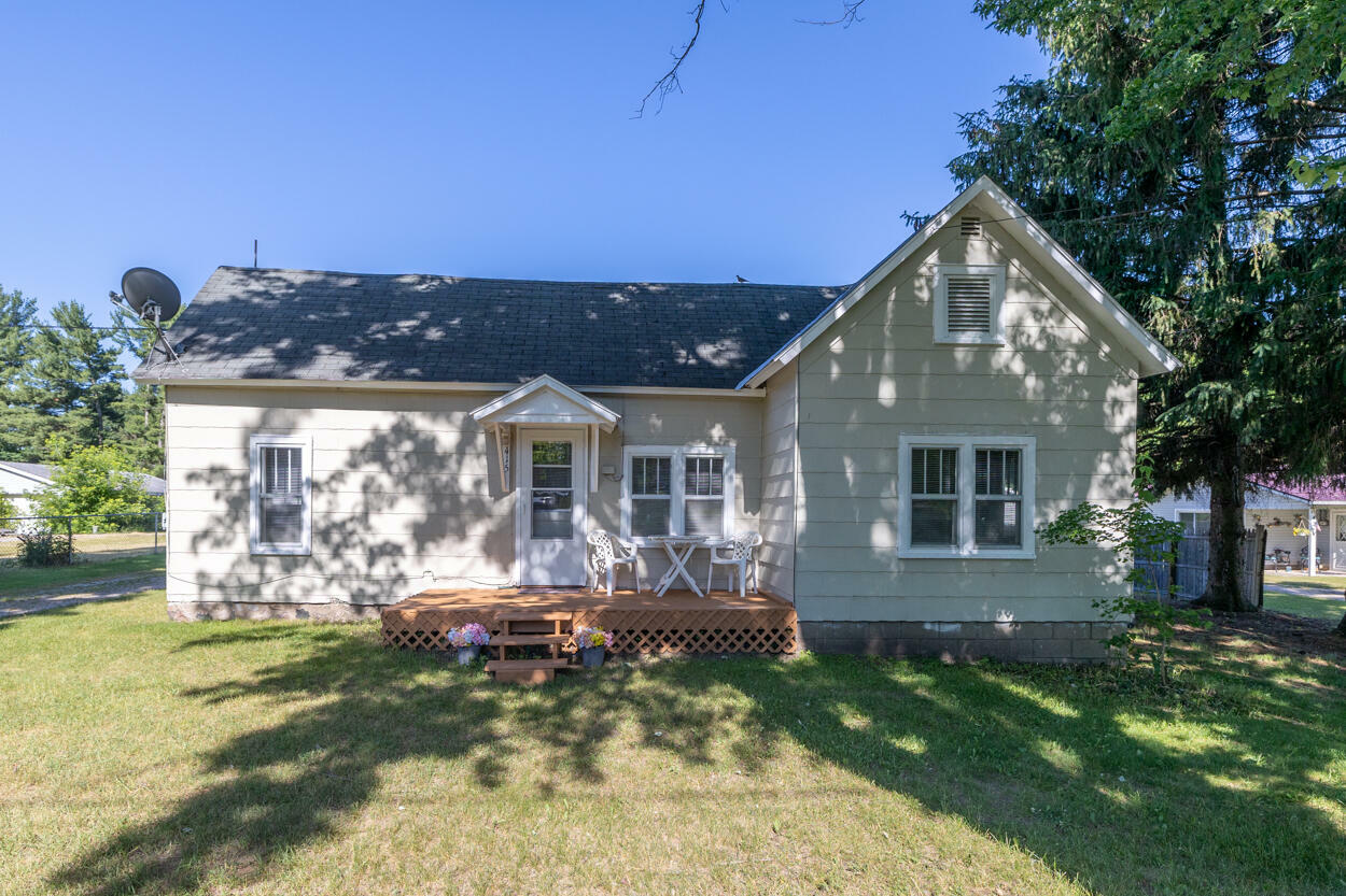 Property Photo:  415 N Norman  MI 49305 