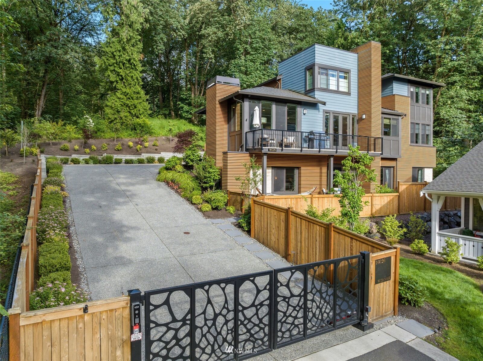 Property Photo:  16026 99th Avenue NE  WA 98011 