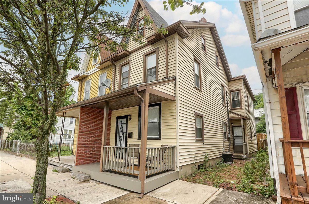 Property Photo: 739 S Front Street PA 17113