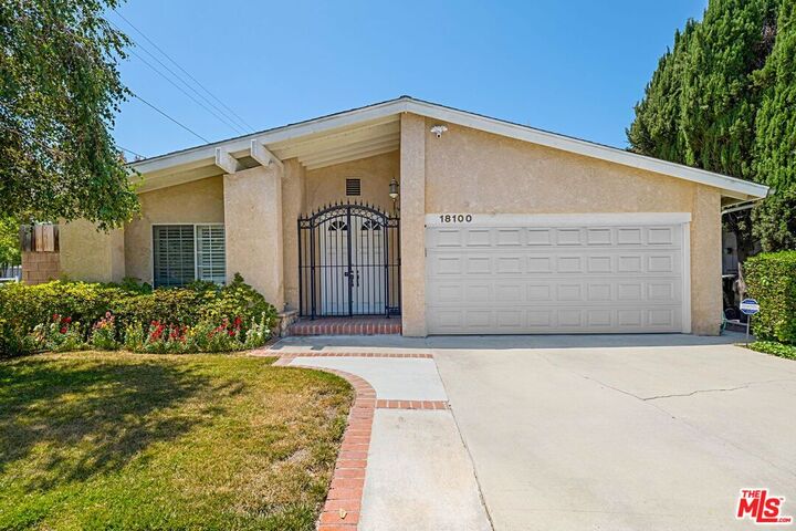 18100   Miranda St  Tarzana CA 91356 photo