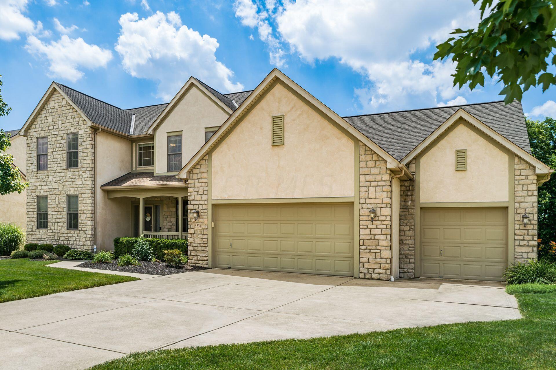 Property Photo:  8551 Oakshire Drive  OH 43147 
