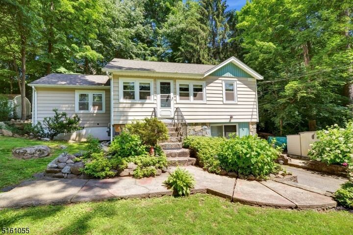 35 Pequot Rd  Ringwood Boro NJ 07456 photo