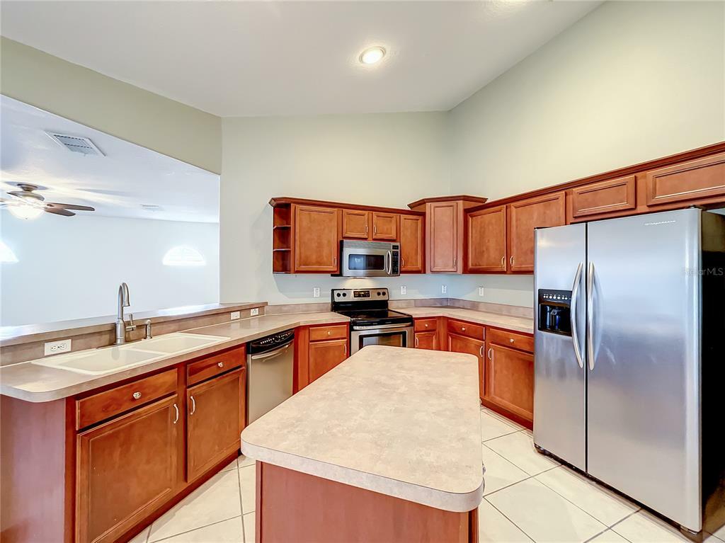 Property Photo:  945 Dartmouth Ave  FL 34711 