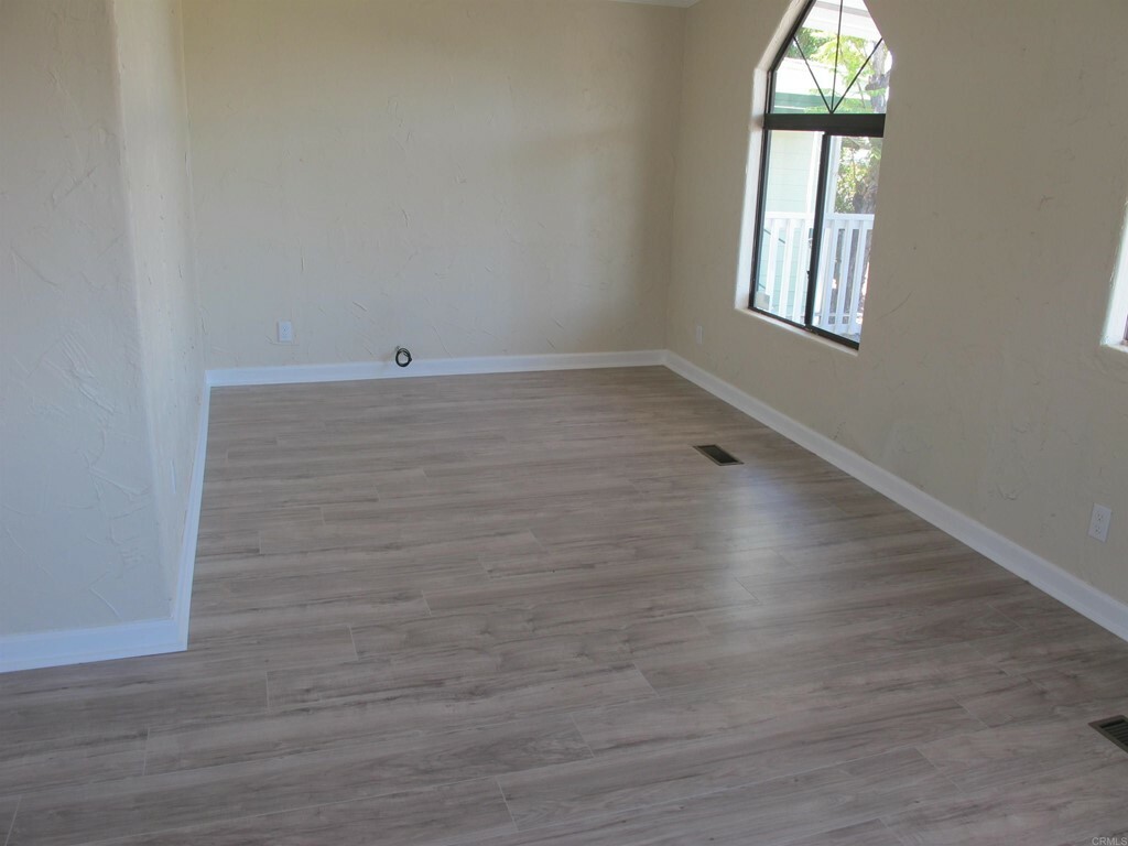 Property Photo:  6460 Convoy Court 185  CA 92117 