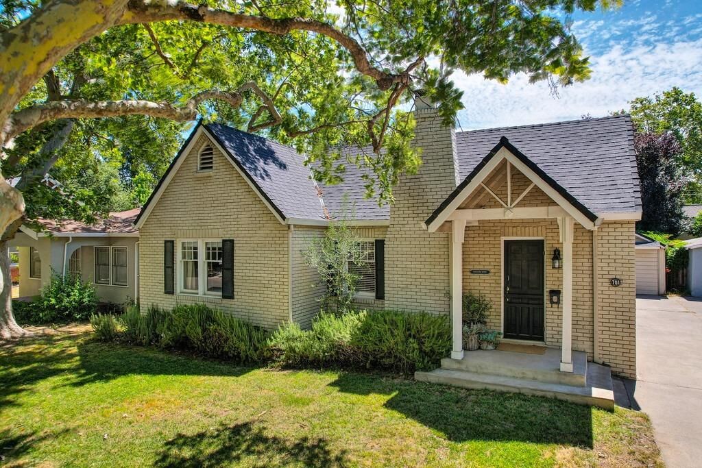 Property Photo:  701 San Miguel Way  CA 95819 