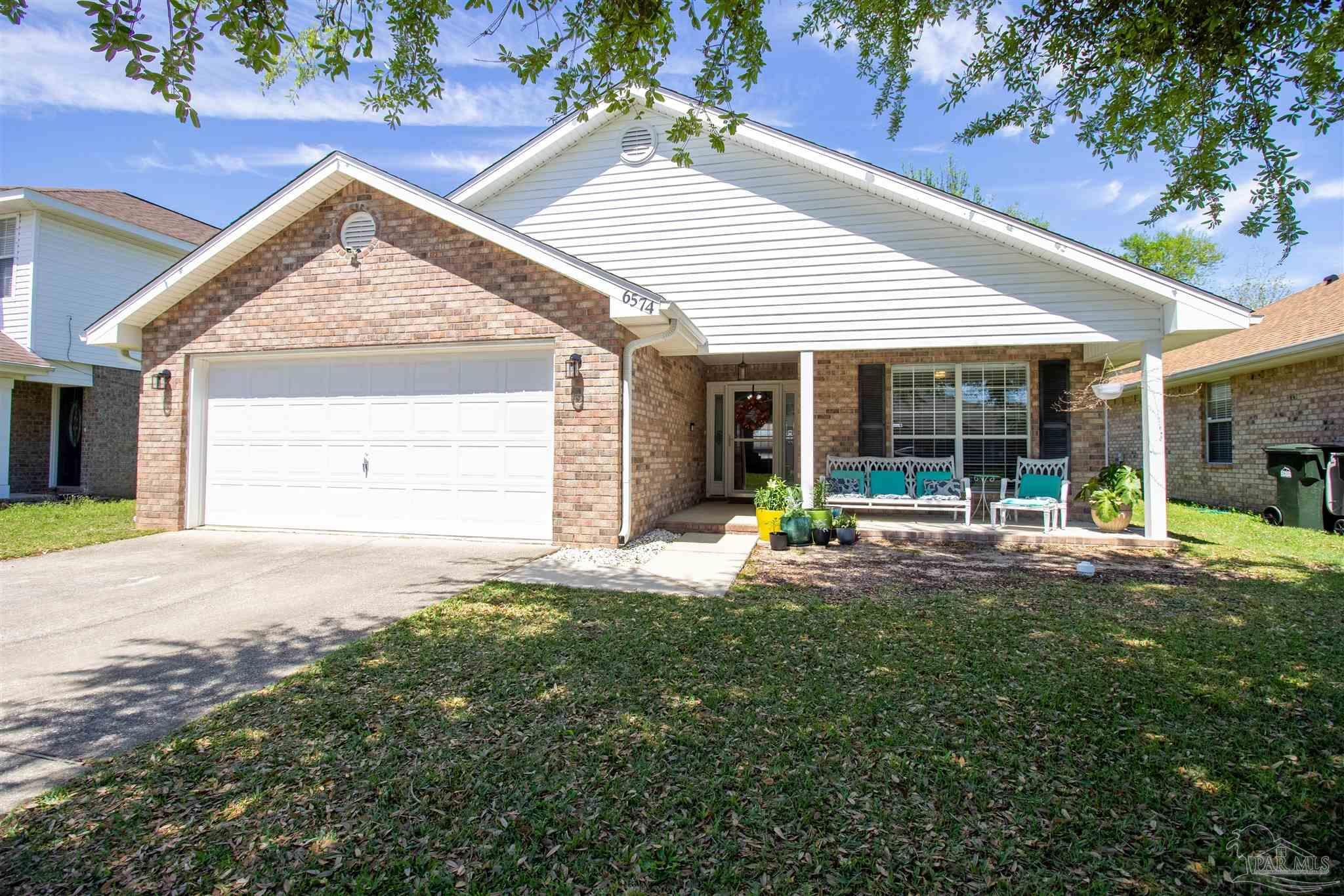 Property Photo: 6574 Tampa Dr FL 32526