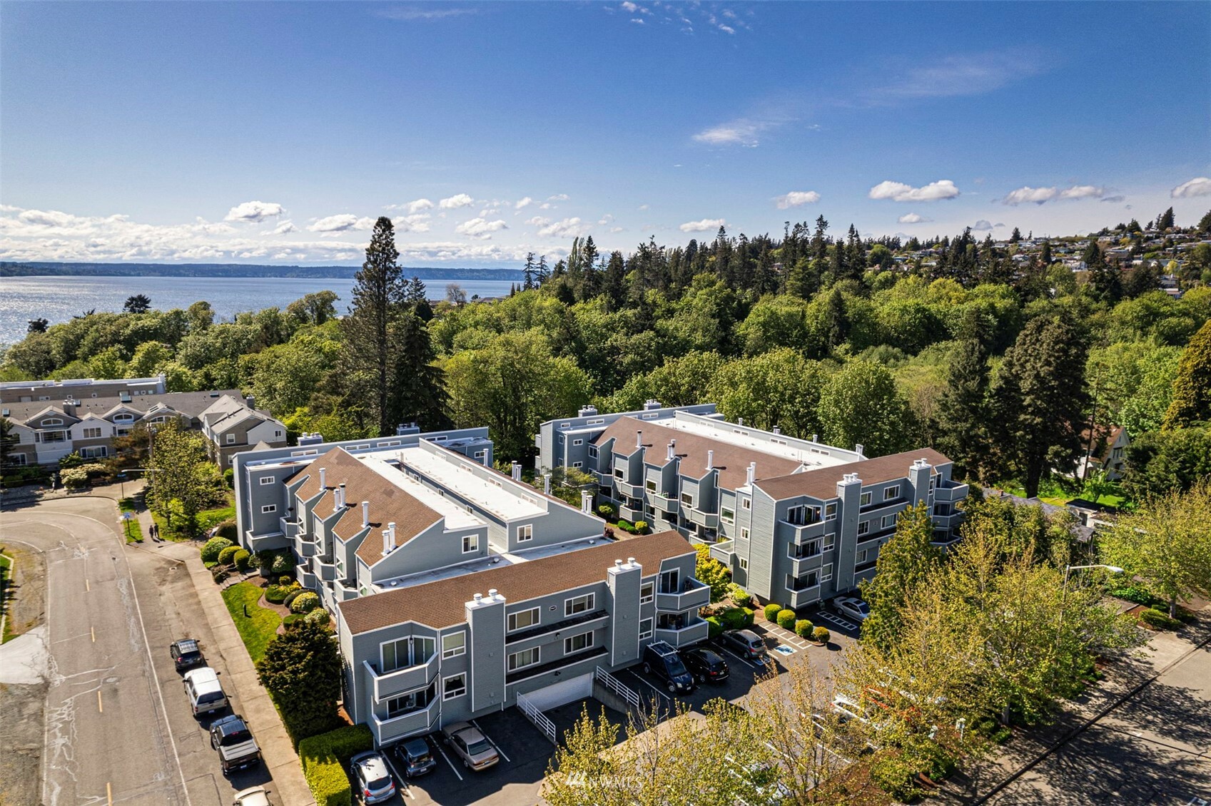 Property Photo: 21937 7th Avenue S 214 WA 98198