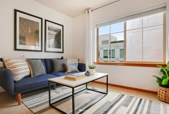 Property Photo: 1125 E Olive Street 504 WA 98122