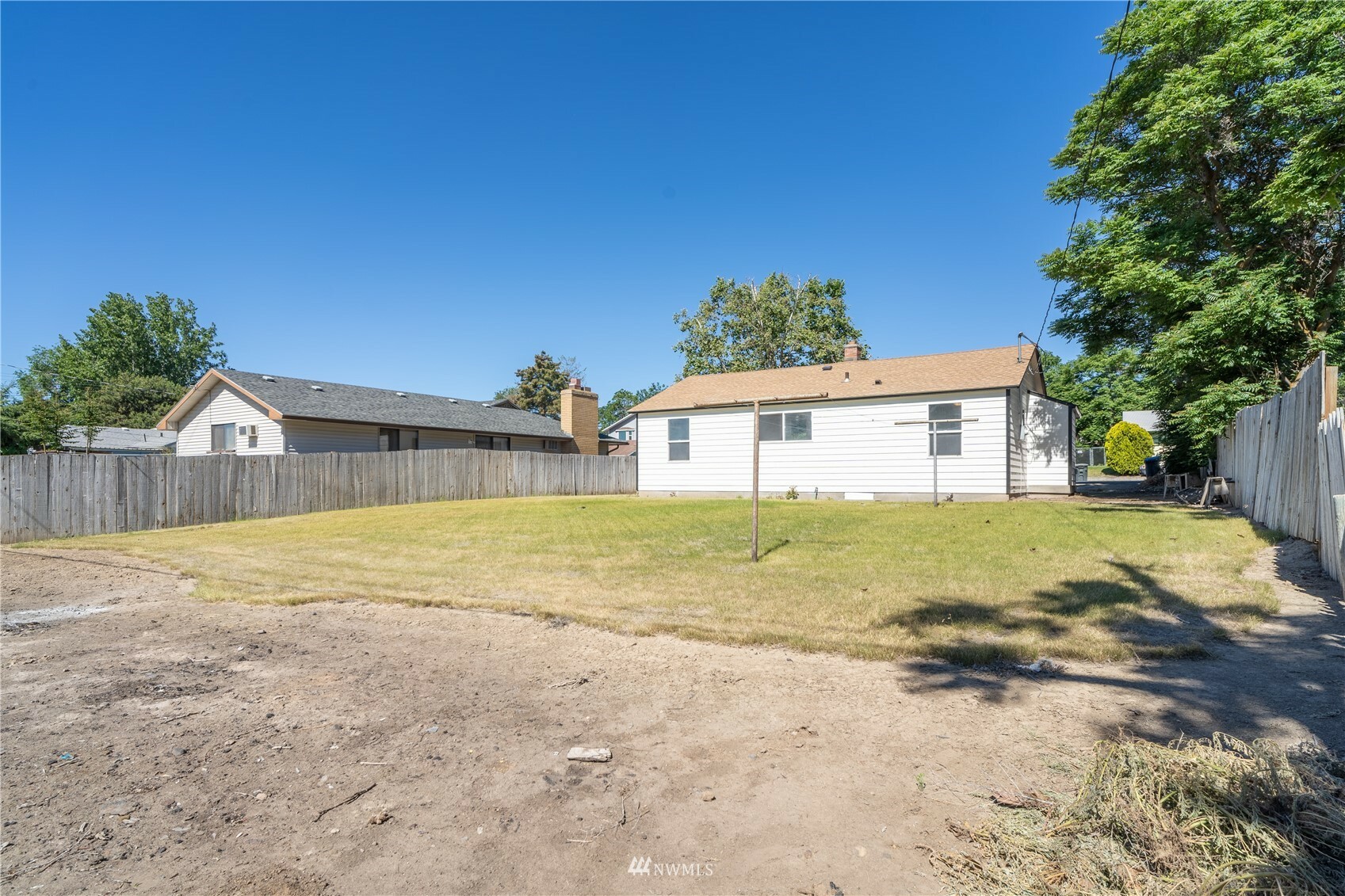 Property Photo:  519 N Clark Road  WA 98837 