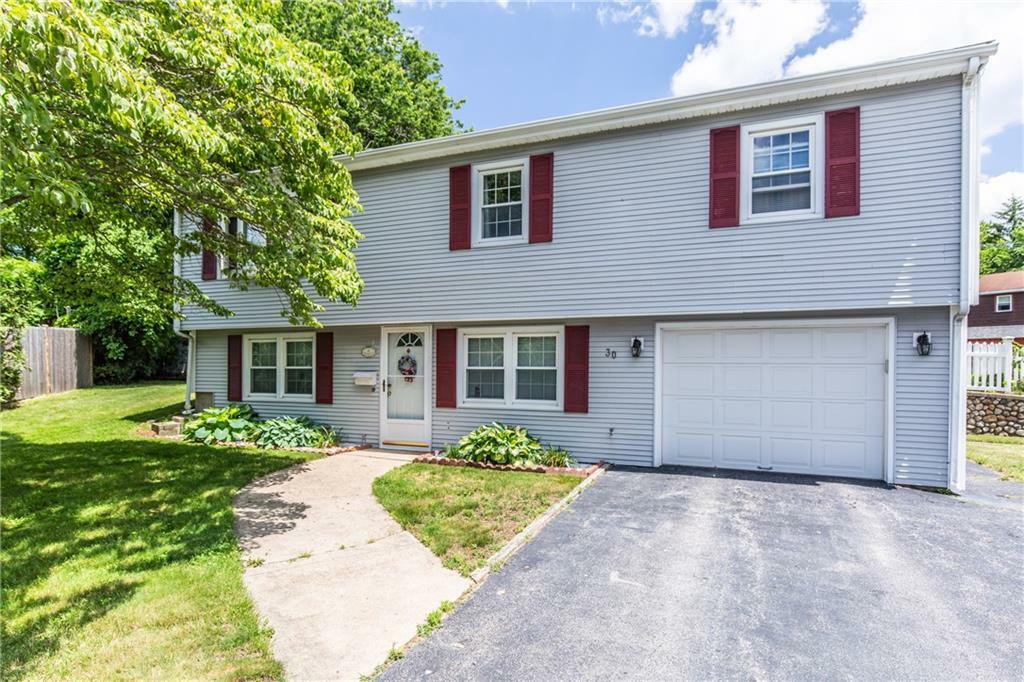 Property Photo:  30 Ledgemont Ct  RI 02893 