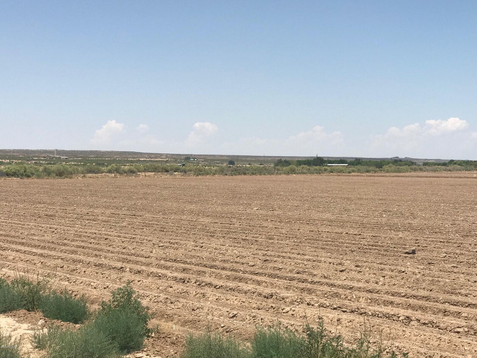 Property Photo:  1490 Royce Road  NM 88044 