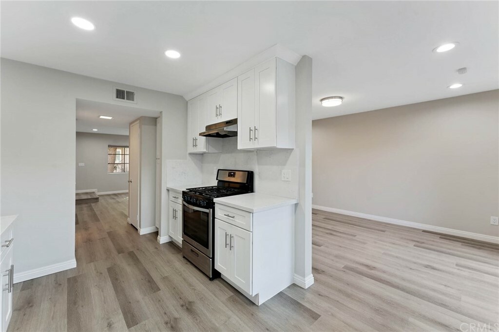 Property Photo:  1236 N Citrus Avenue 3  CA 91722 