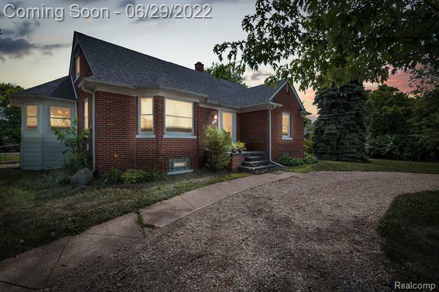 Property Photo:  3540 Chicago Road  MI 48092 