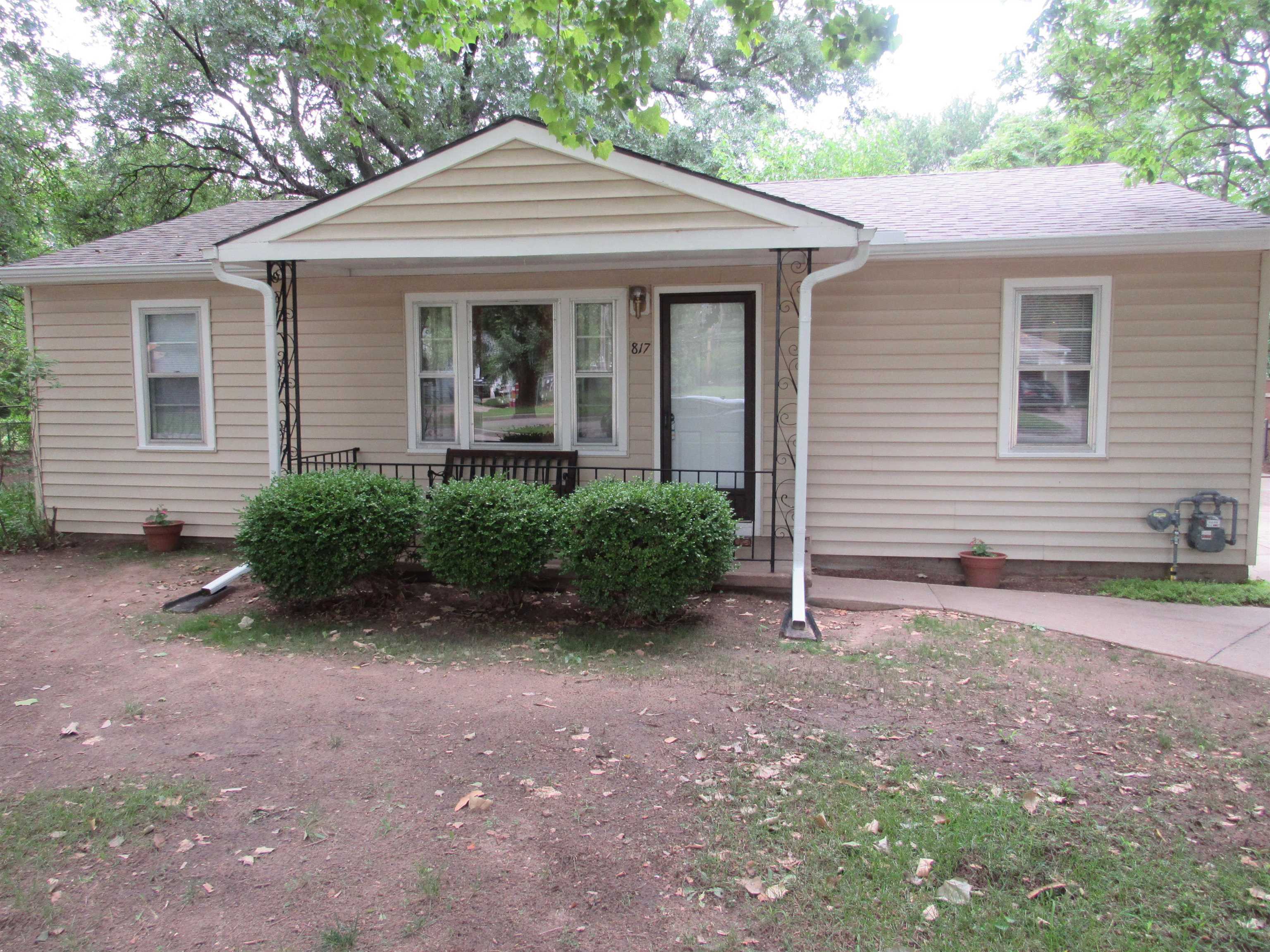 Property Photo:  817 N Doris St  KS 67212 