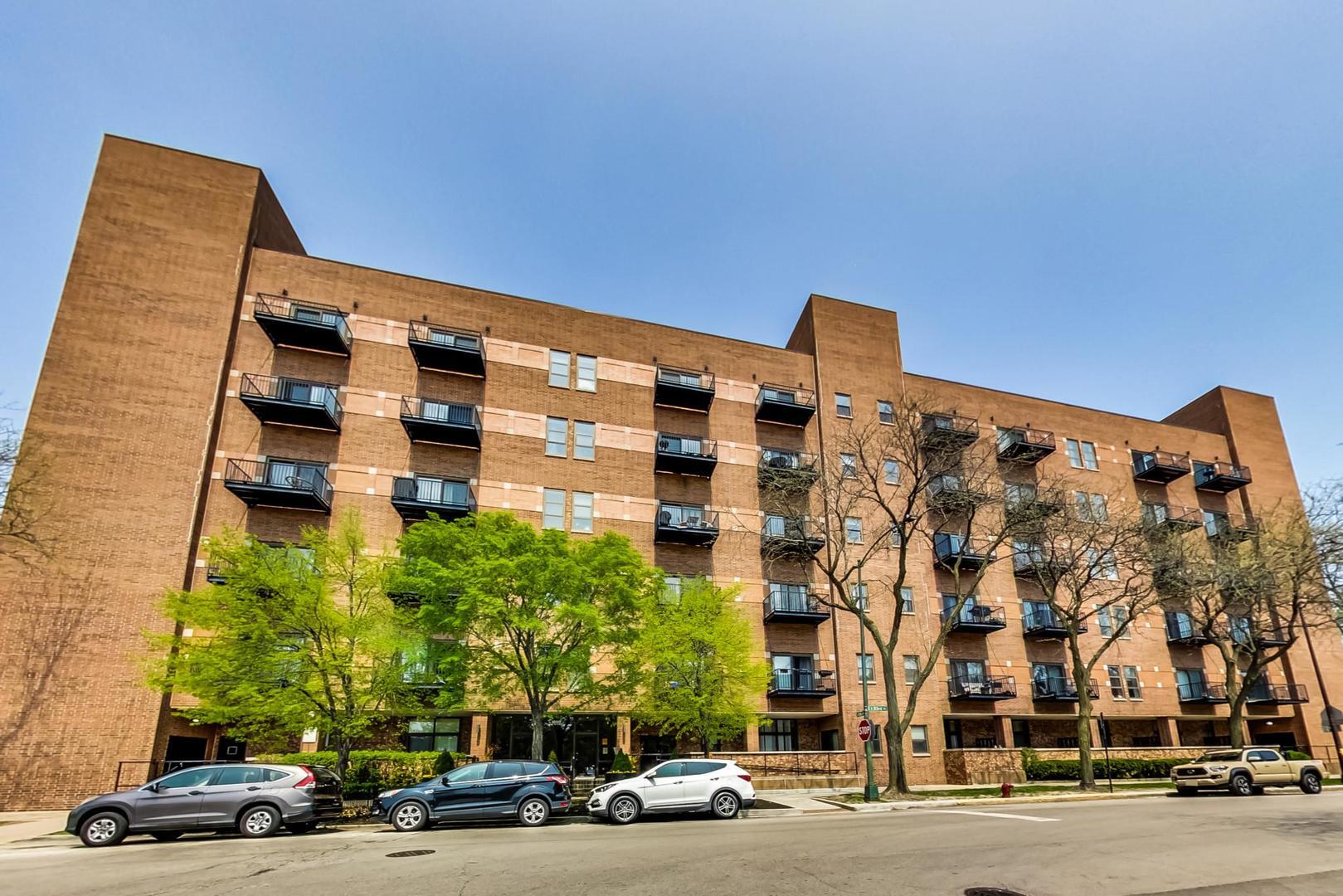 Property Photo:  1000 E 53rd Street 214  IL 60615 
