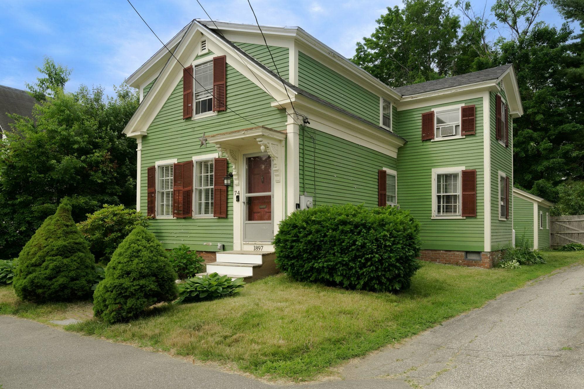 Property Photo:  74 Elm Street  NH 03431 