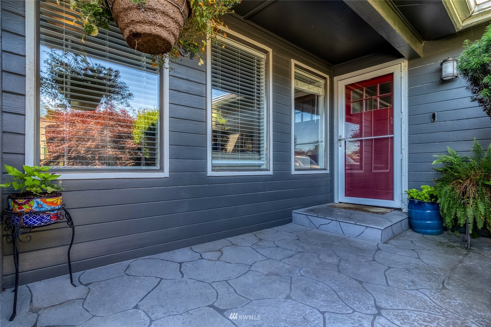 Property Photo:  37 W Imperial Street  WA 99362 