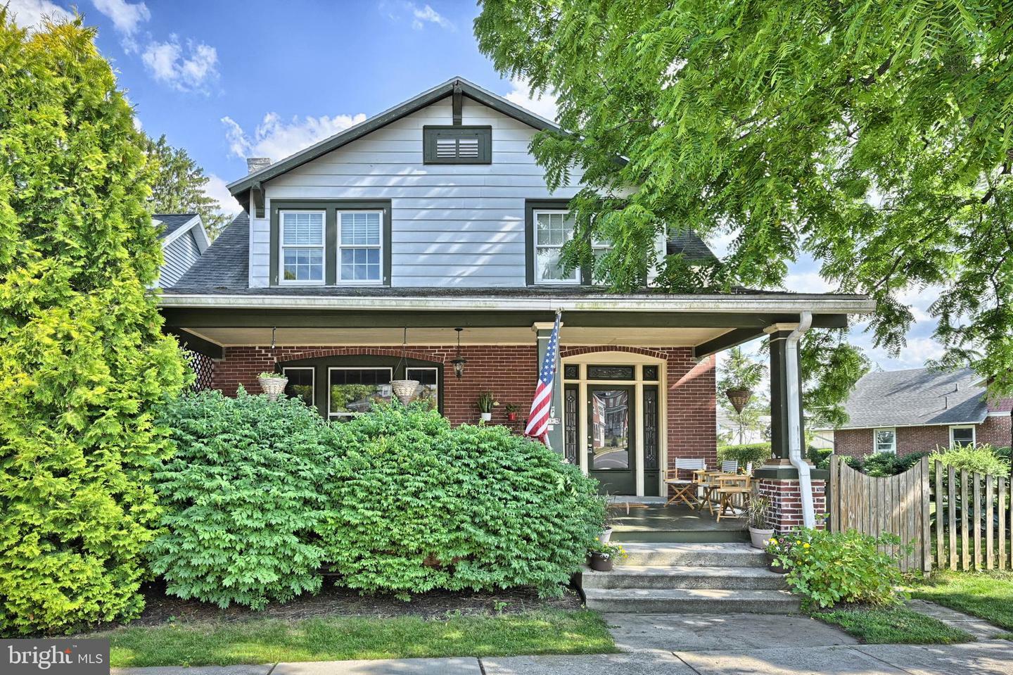 Property Photo:  33 Park Avenue  PA 17522 