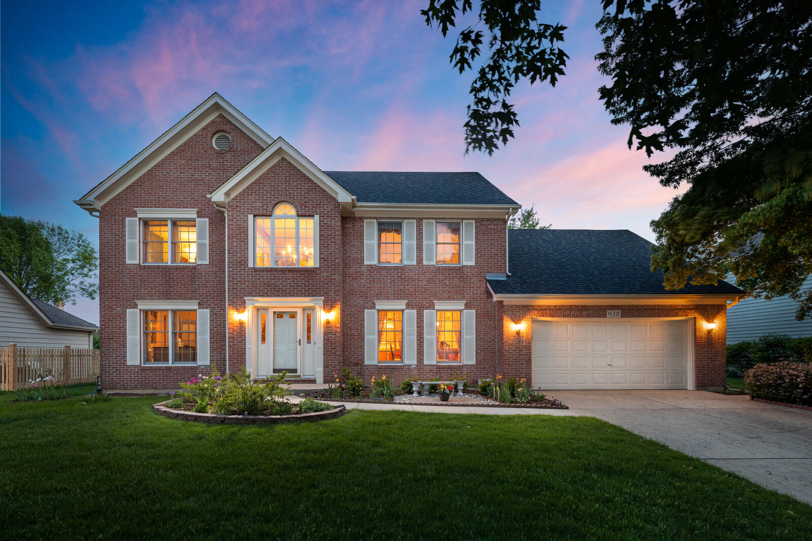 Property Photo: 938 E Rosewood Avenue IL 60563