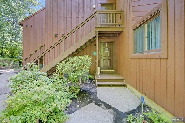 Property Photo:  5 Eagles Nest Drive  NJ 07462 