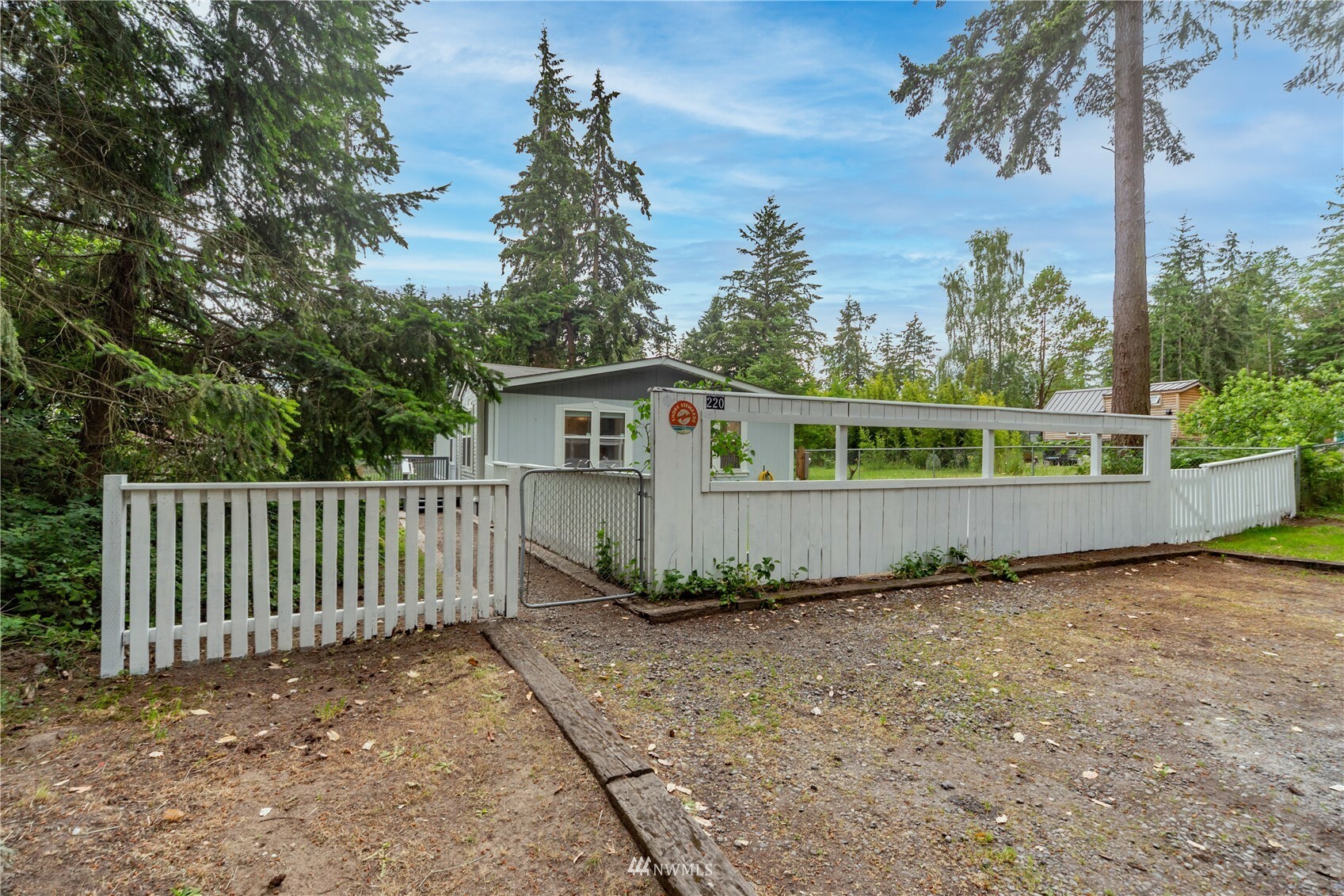 Property Photo: 220 E Maude Street WA 98339