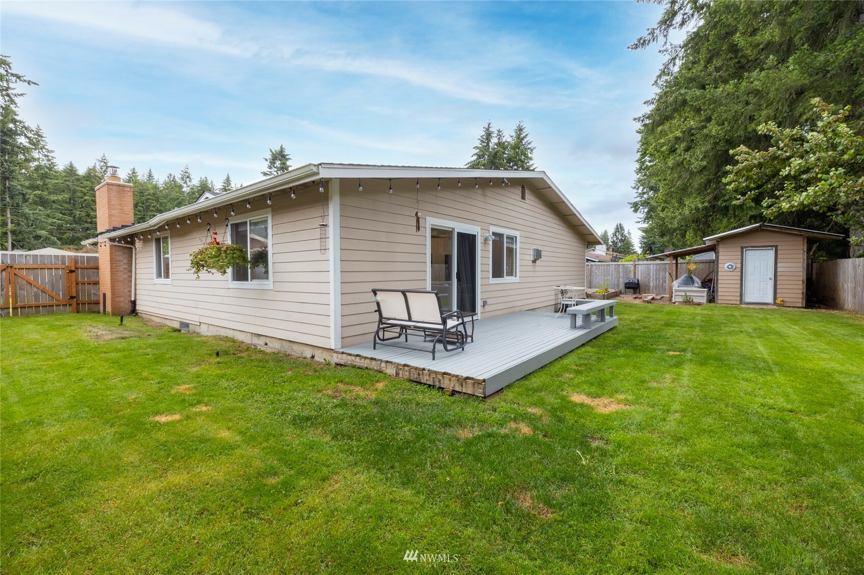 Property Photo:  2523 Pine Tree Drive SE  WA 98366 